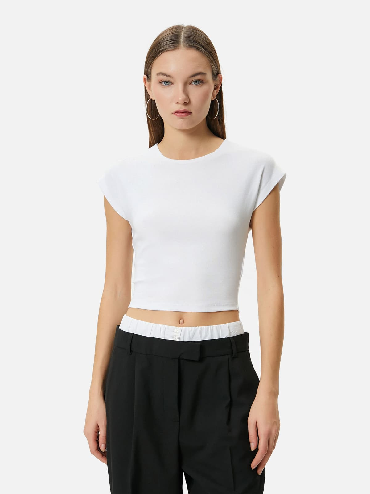 Prigludę paprasti vienspalviai marškinėliai