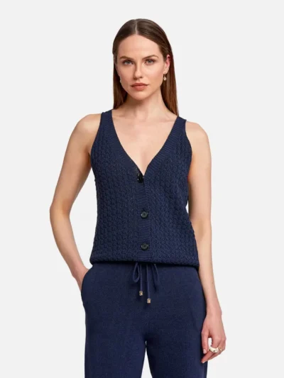 Laisva palaidinė be rankovių su pynių detalėmis